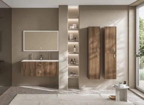 Großzügiges Badmöbel-Set in dunkler Holzoptik mit Doppelwaschtisch, beleuchtetem Spiegel und zwei Hochschränken.